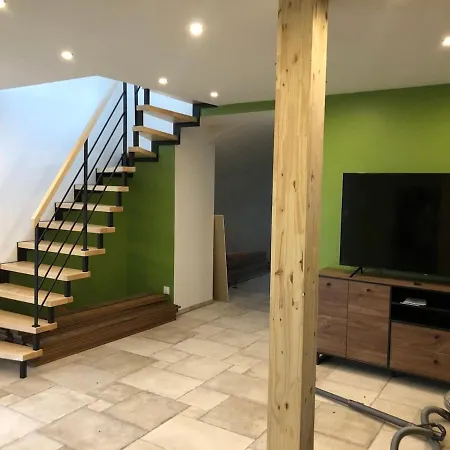 La Ruine Single-family House With Hot Tub Hébergement de vacances