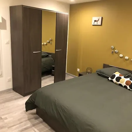 La Ruine Single-family House With Hot Tub * Laveline