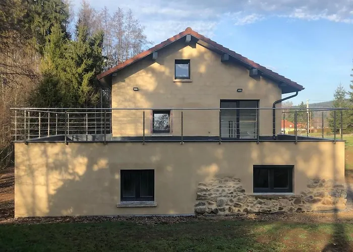 La Ruine Single-family House With Hot Tub Laveline