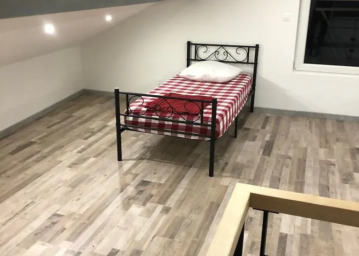 Feriehus La Ruine Single-family House With Hot Tub