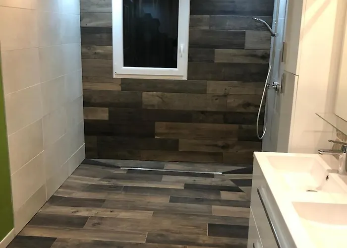 Feriehus La Ruine Single-family House With Hot Tub